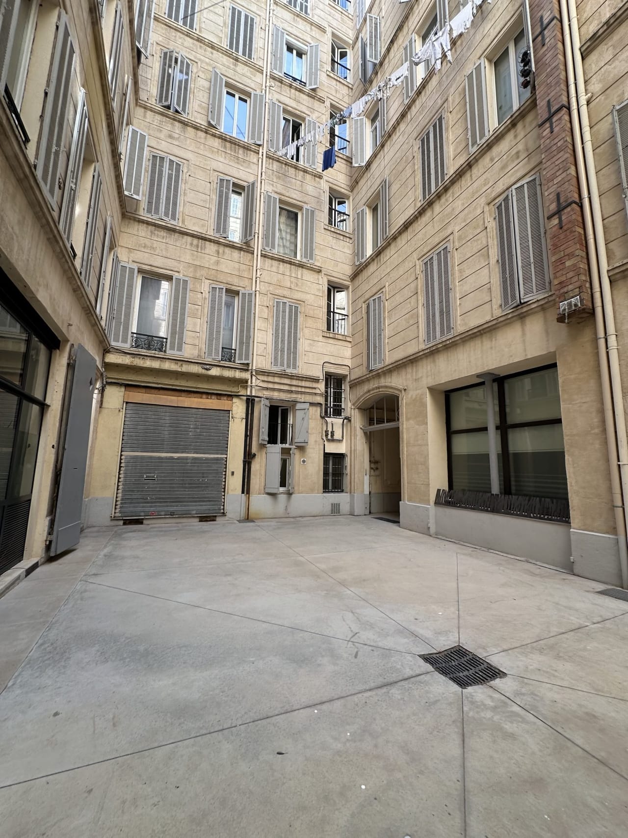 Acheter à Callelongue : Prix, Contraintes et Charme du Bout du Monde Marseillais