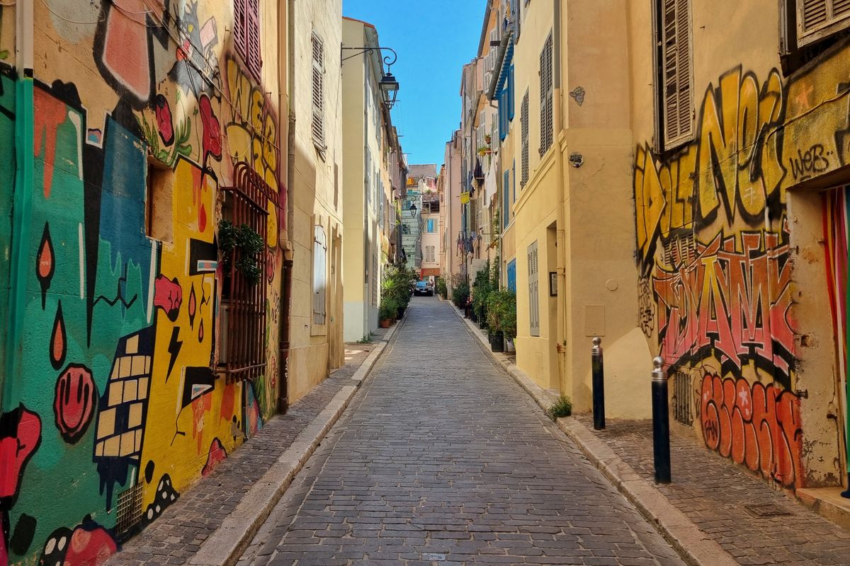 Dossier de Location Marseille : Clés pour être Retenu en 2026