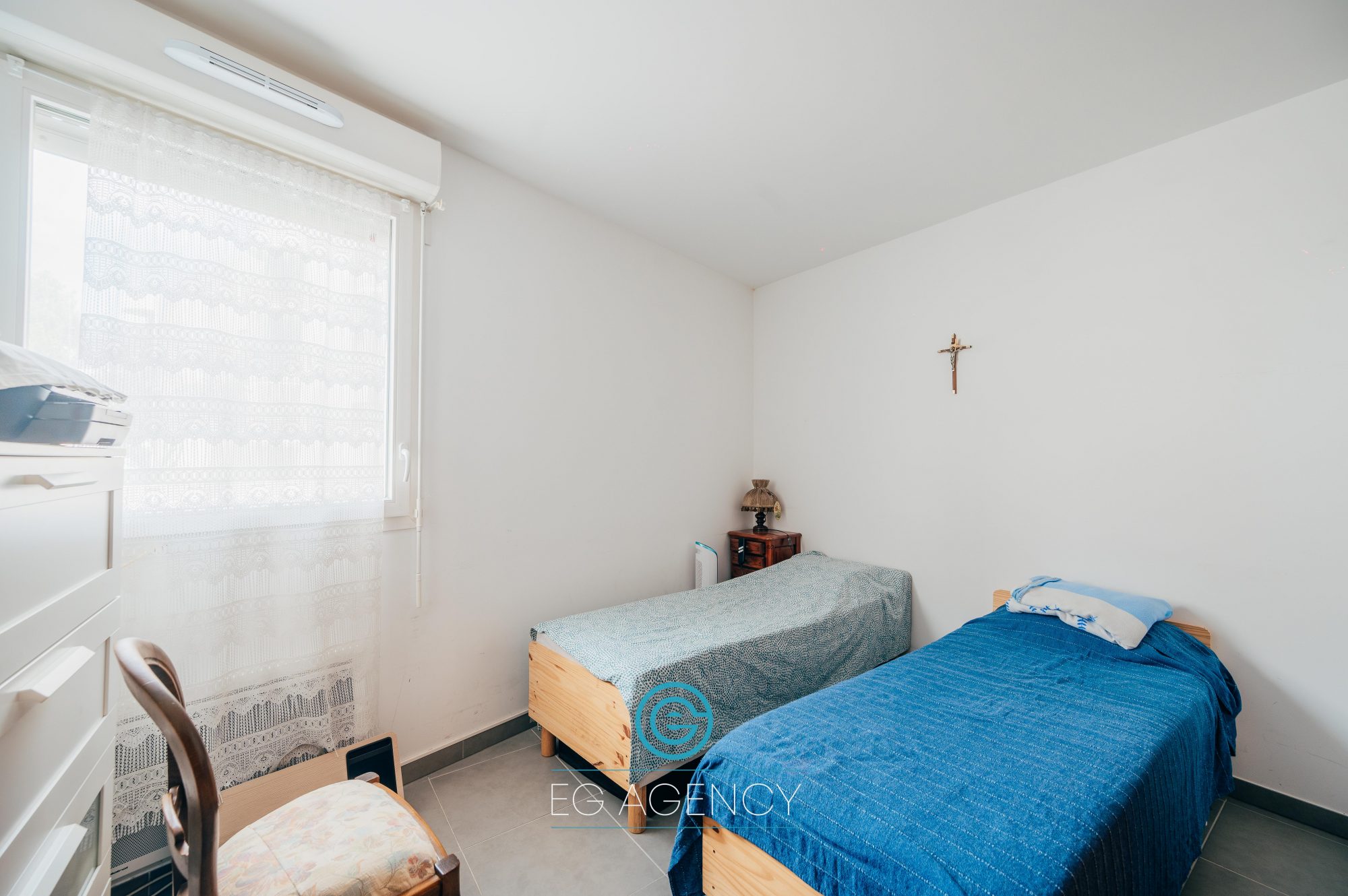 Appartement T3 de 65m2 + exterieurs + Box en SUS