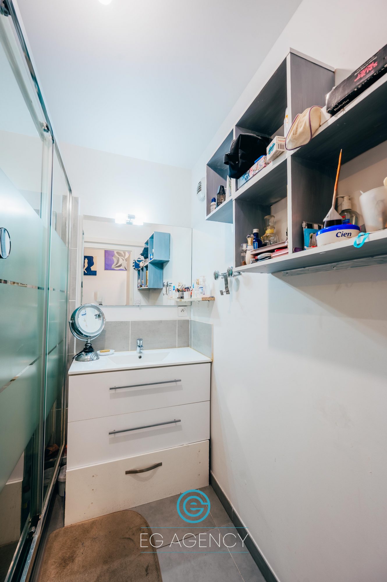 Appartement T3 de 65m2 + exterieurs + Box en SUS