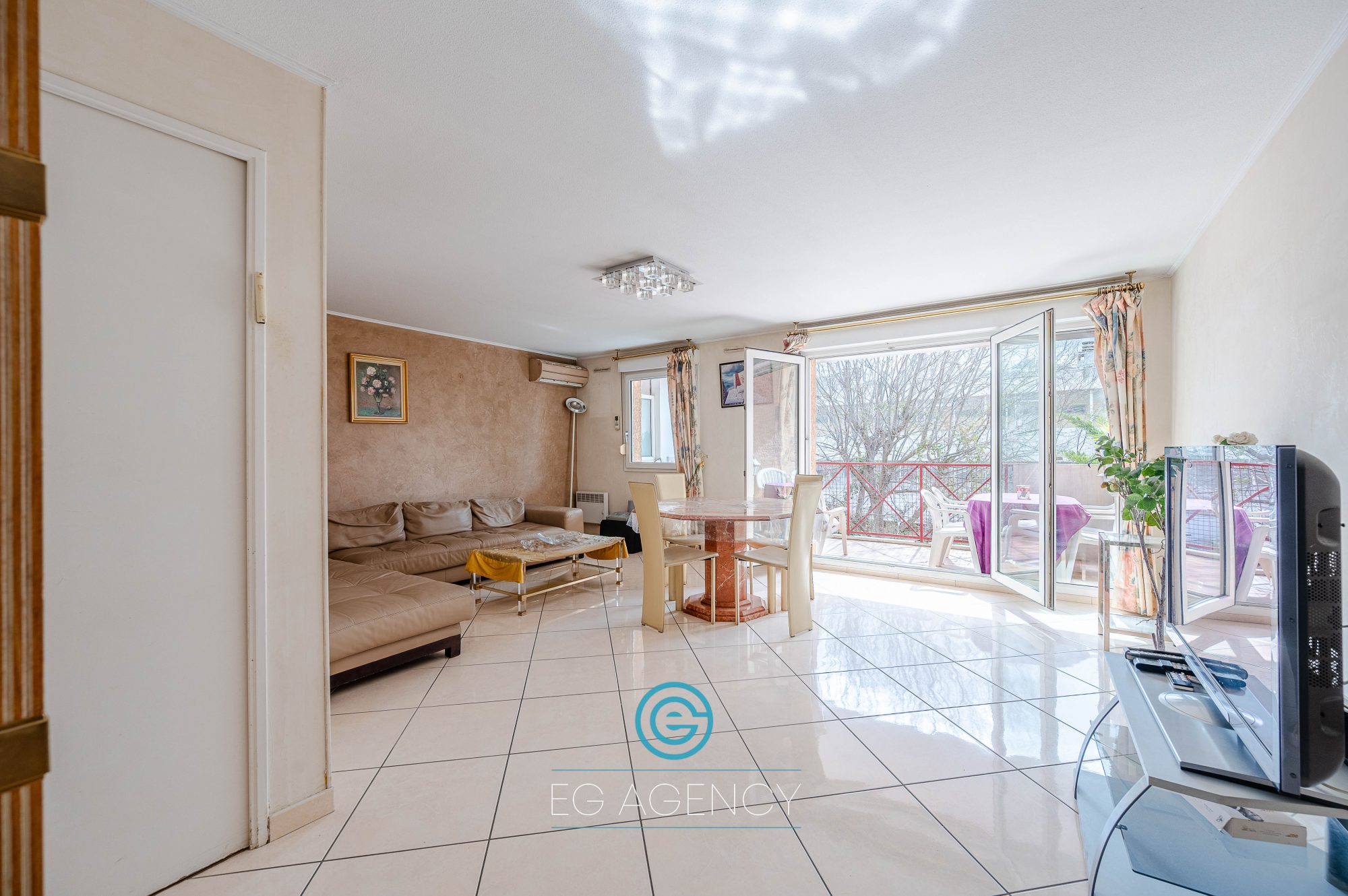 Appartement T5 de 100m2 + box