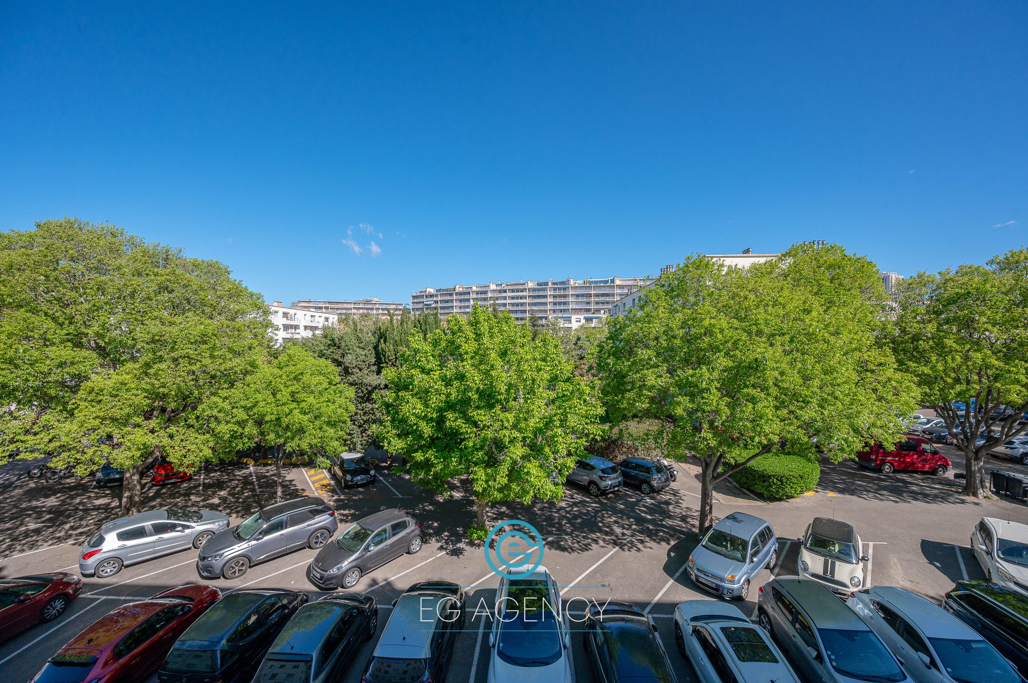 APPARTEMENT DE 60 M2 AVEC BALCON