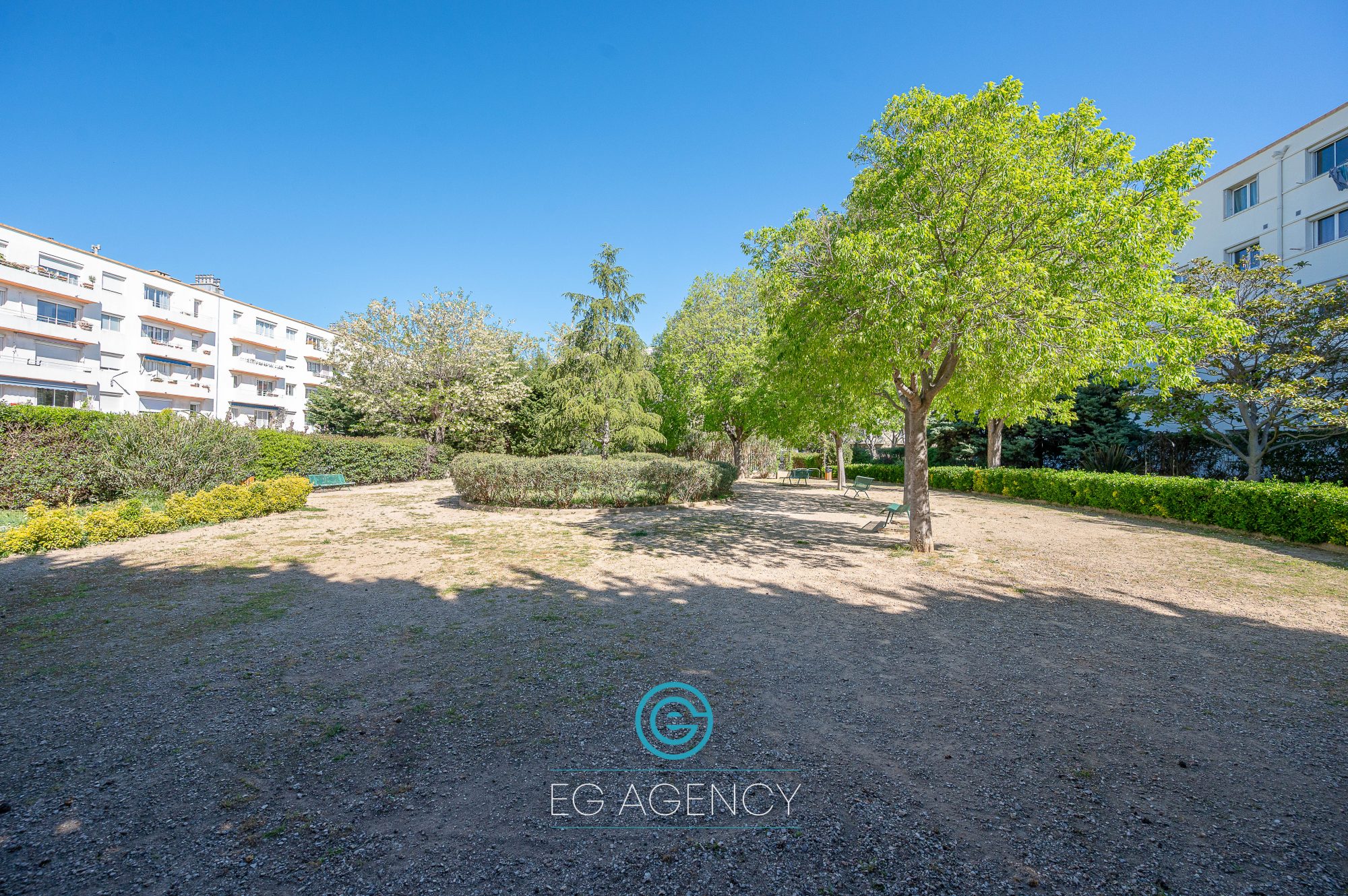 APPARTEMENT DE 60 M2 AVEC BALCON