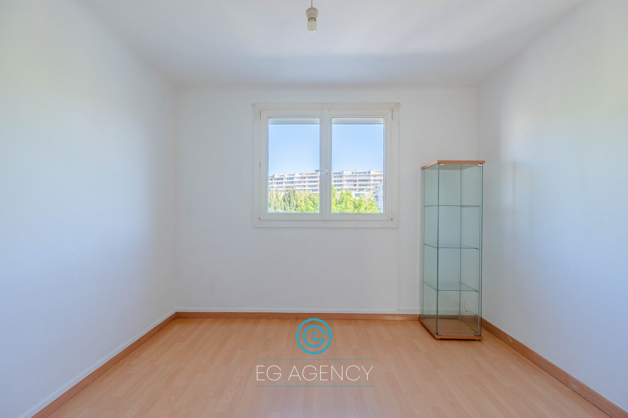 APPARTEMENT DE 60 M2 AVEC BALCON