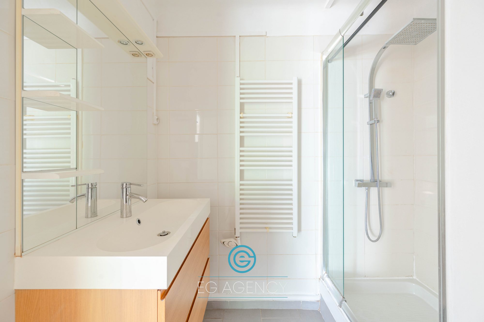 APPARTEMENT DE 60 M2 AVEC BALCON