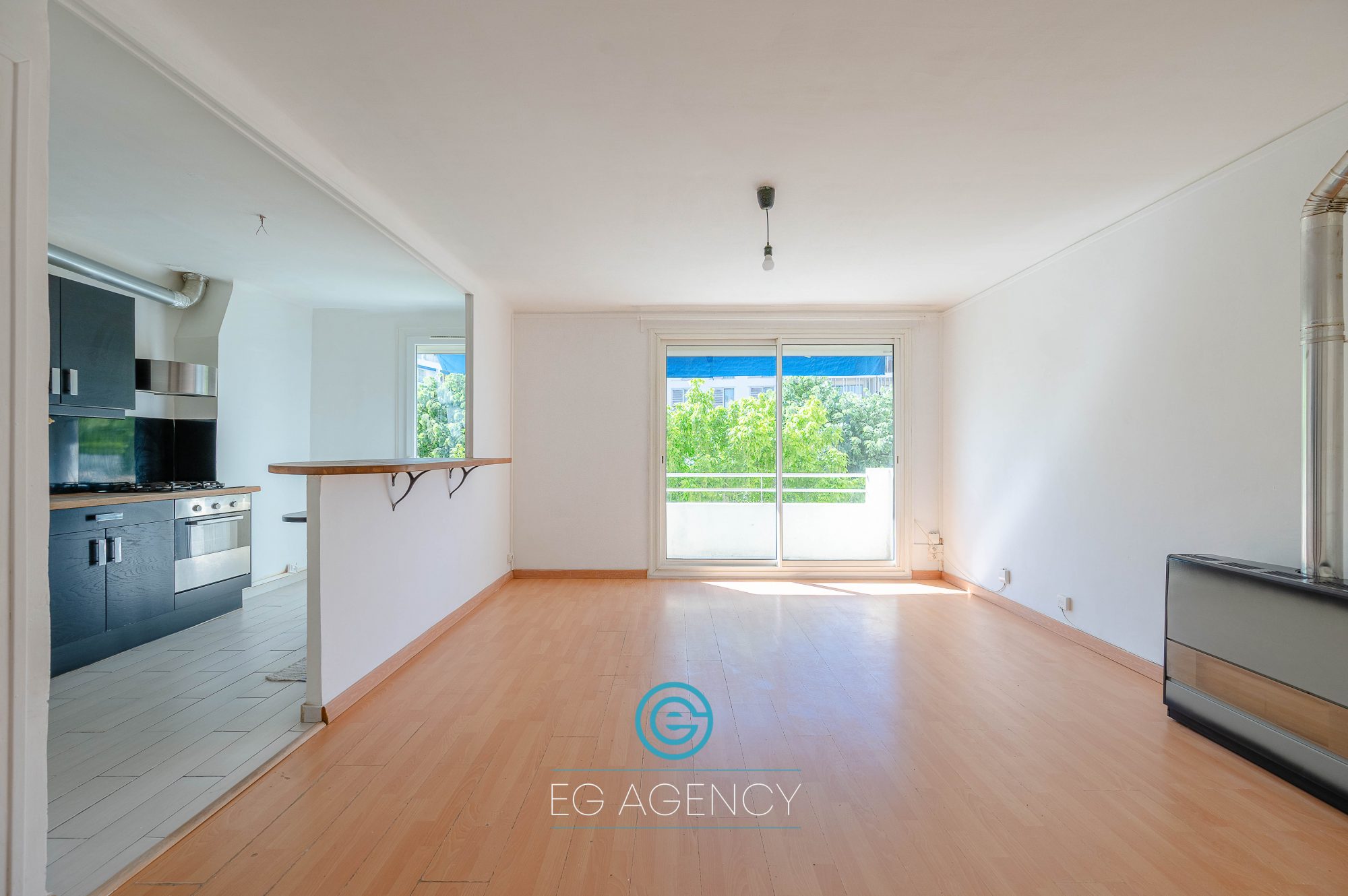 APPARTEMENT DE 60 M2 AVEC BALCON