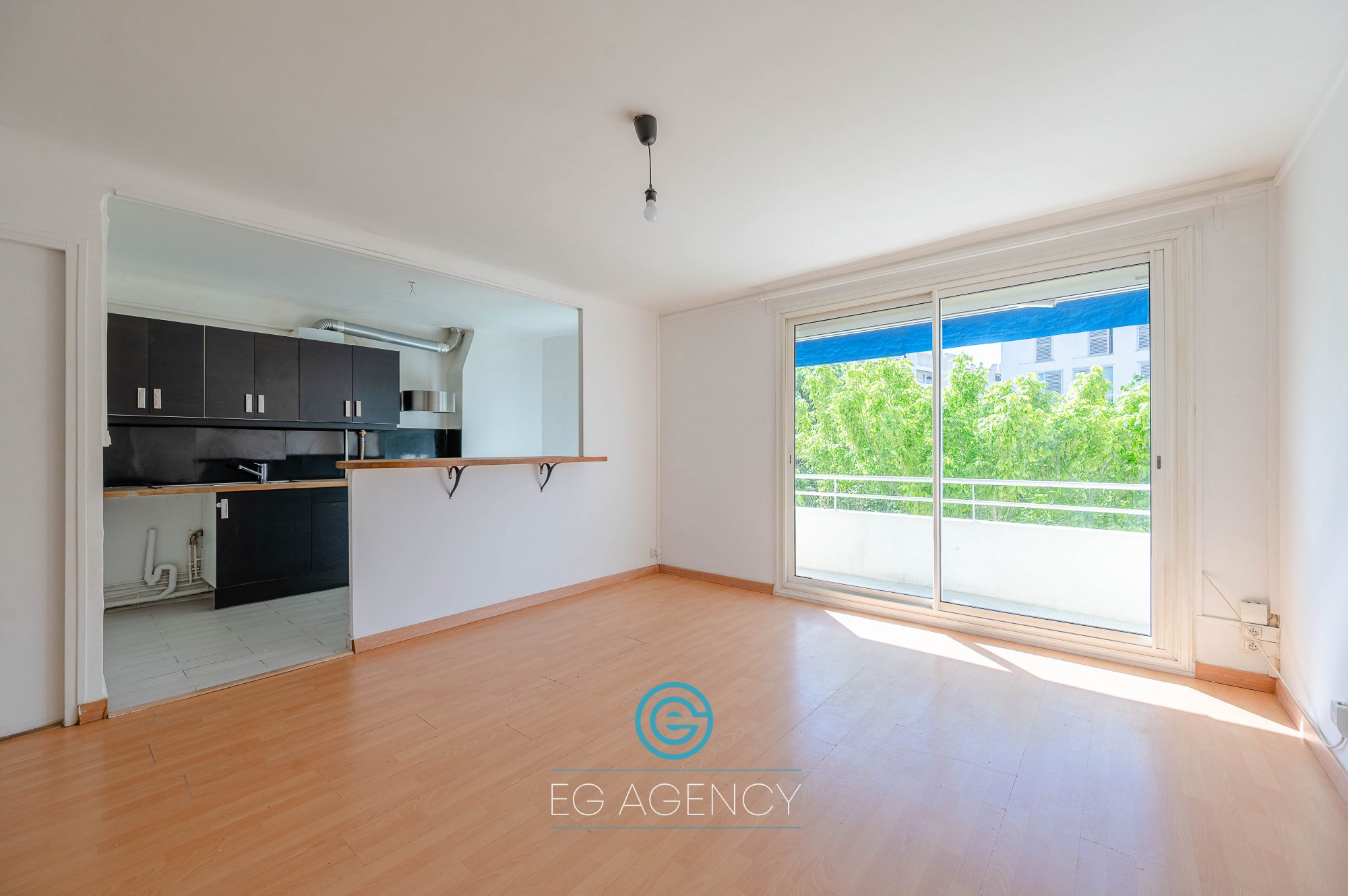 APPARTEMENT DE 60 M2 AVEC BALCON