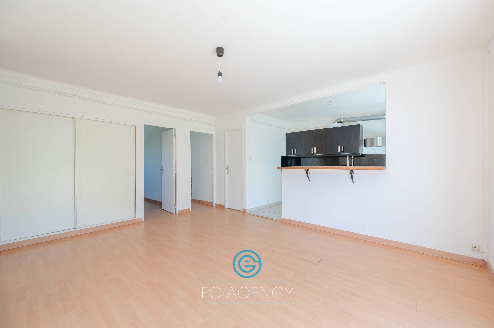 APPARTEMENT DE 60 M2 AVEC BALCON