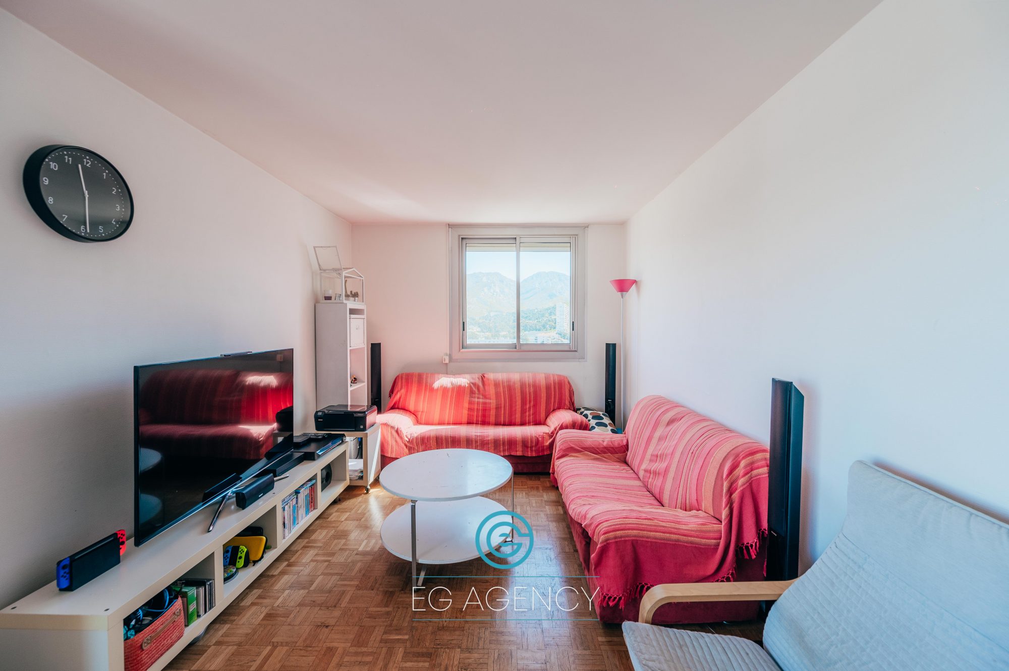 Appartement T4 de 107m2 + Balcons + terrasse + stationnements