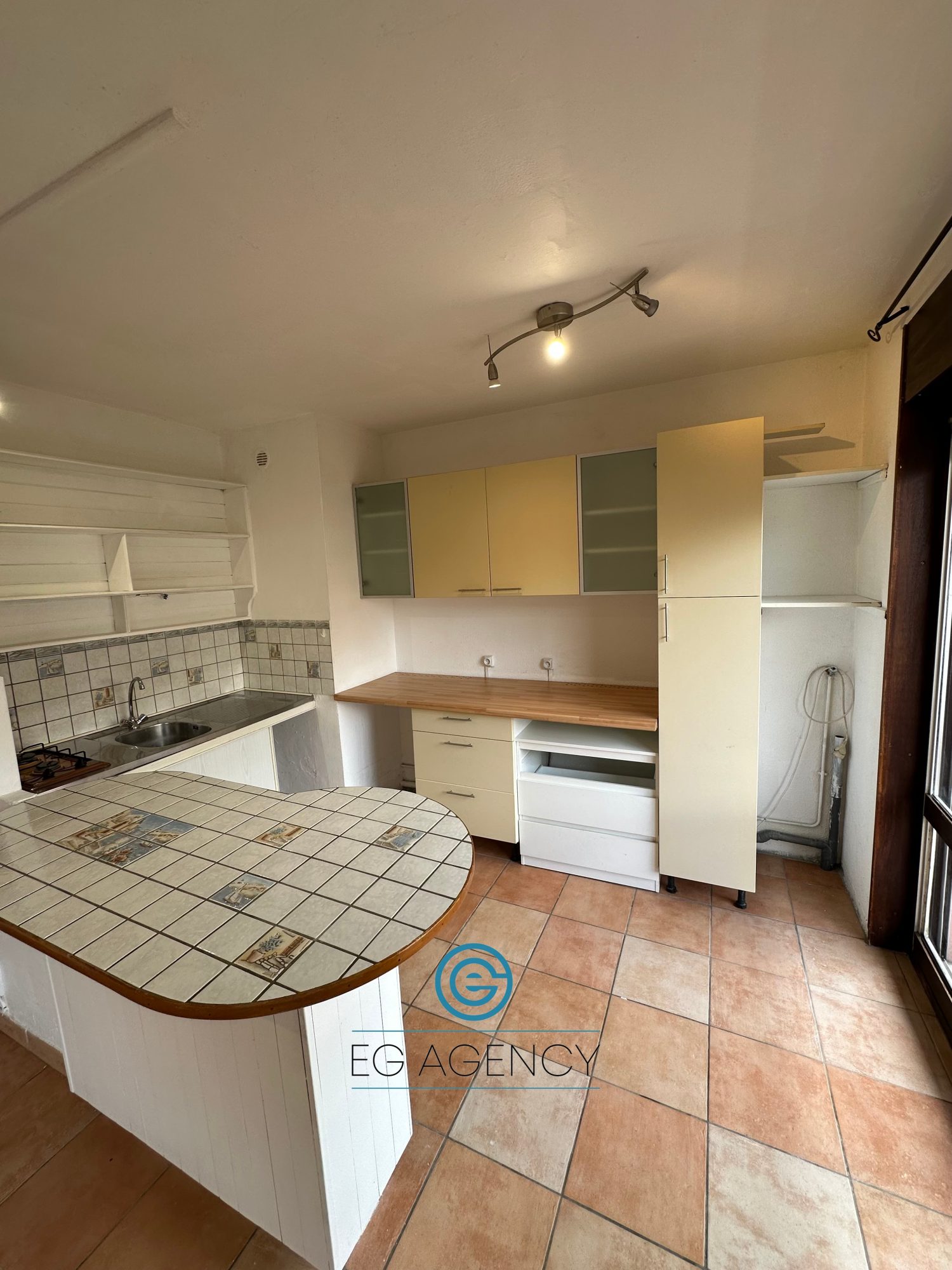 STUDIO DE 26 M2 AVEC TERRASSE