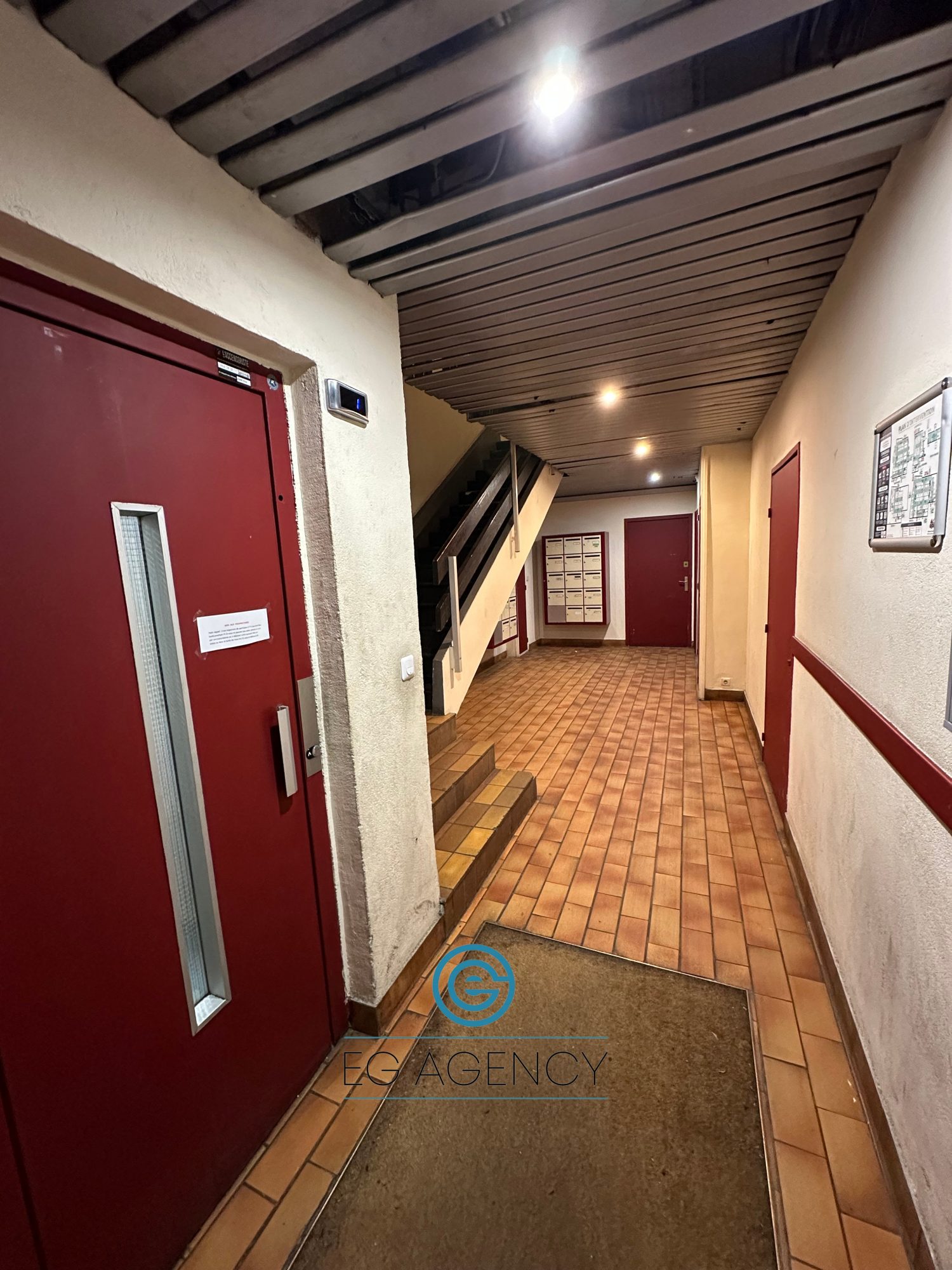 STUDIO DE 26 M2 AVEC TERRASSE