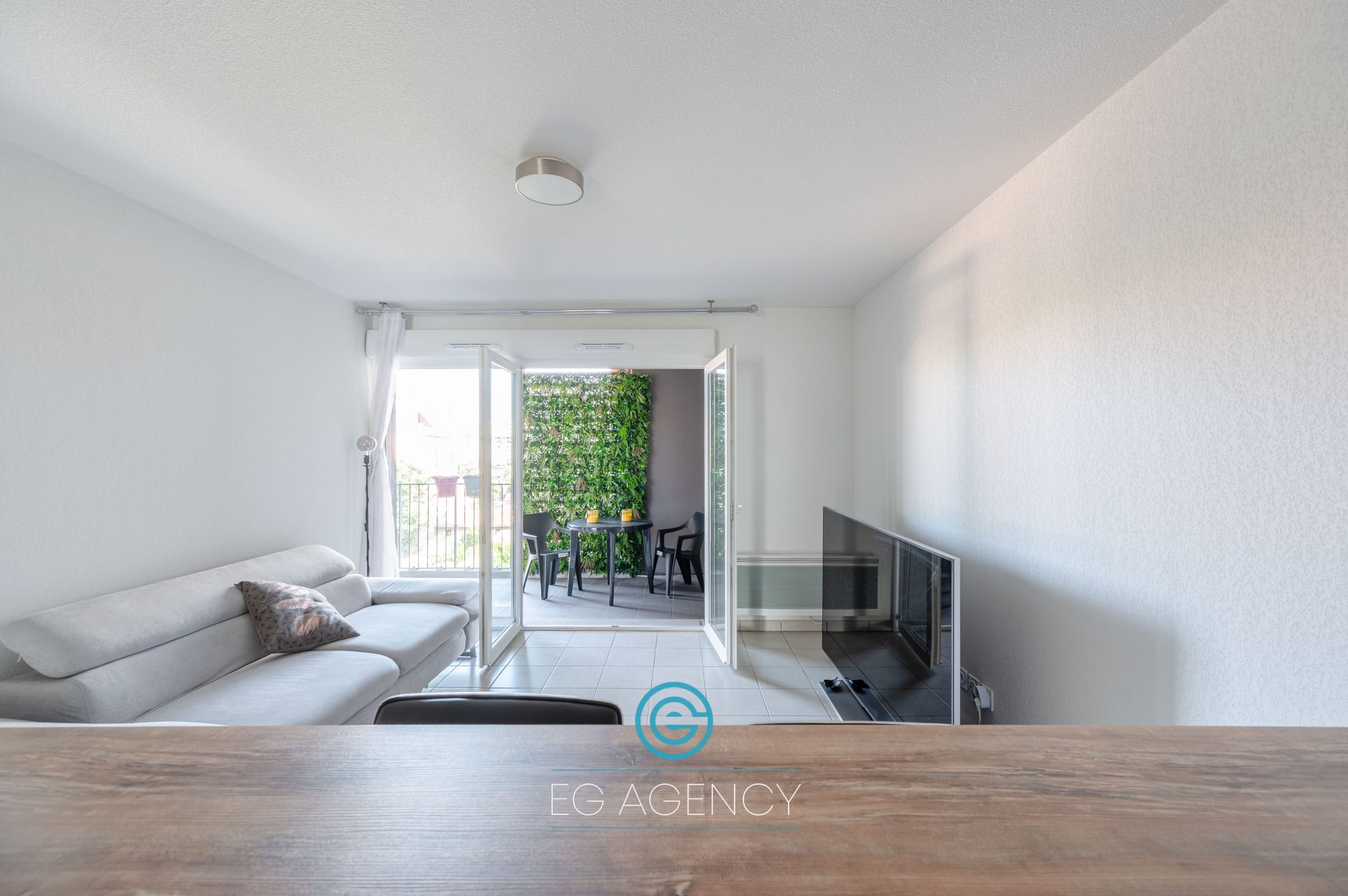 Appartement T3 de 55m2 avec terrasse + places privatives en SUS