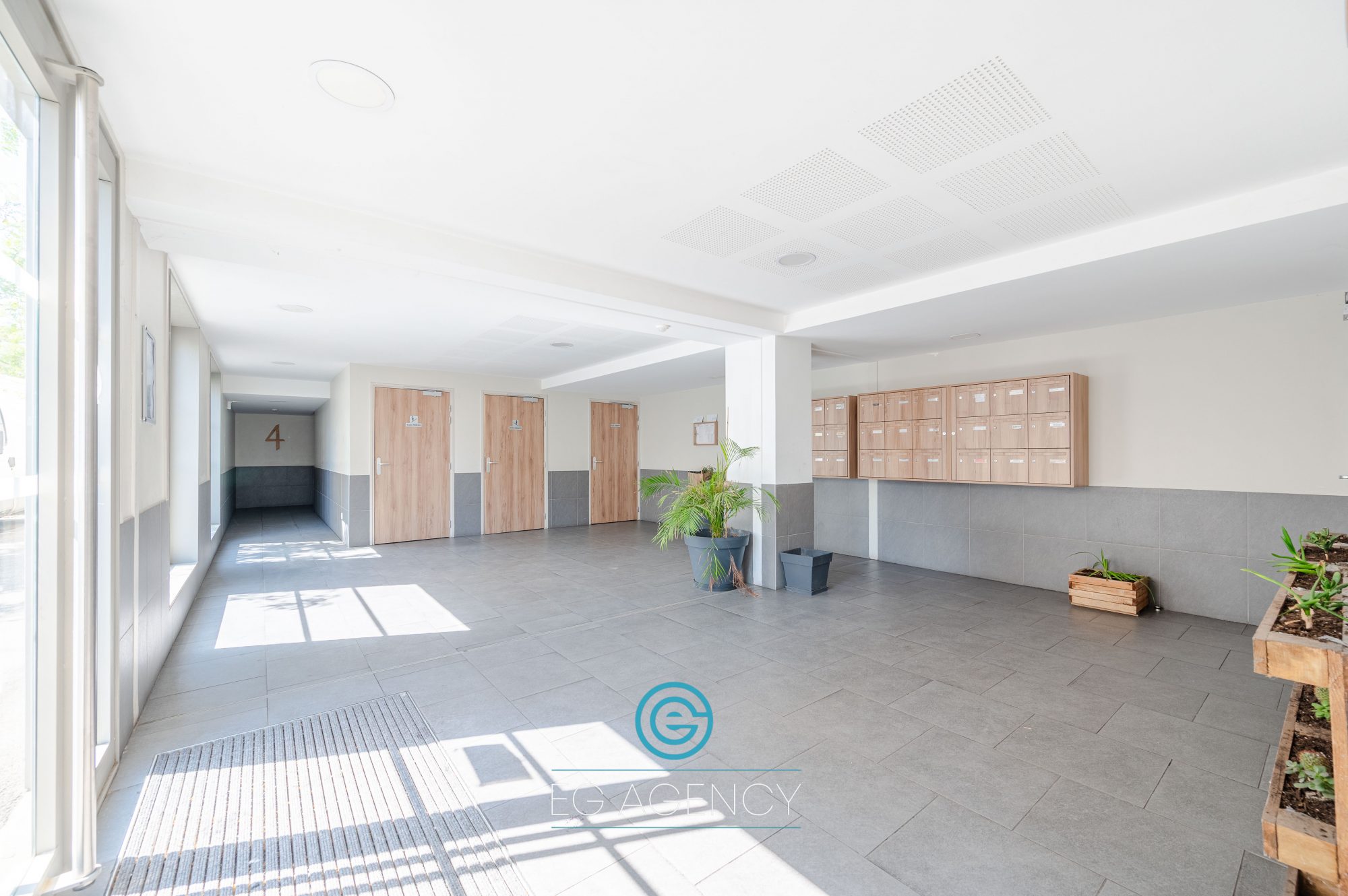 Appartement T3 de 55m2 avec terrasse + places privatives en SUS