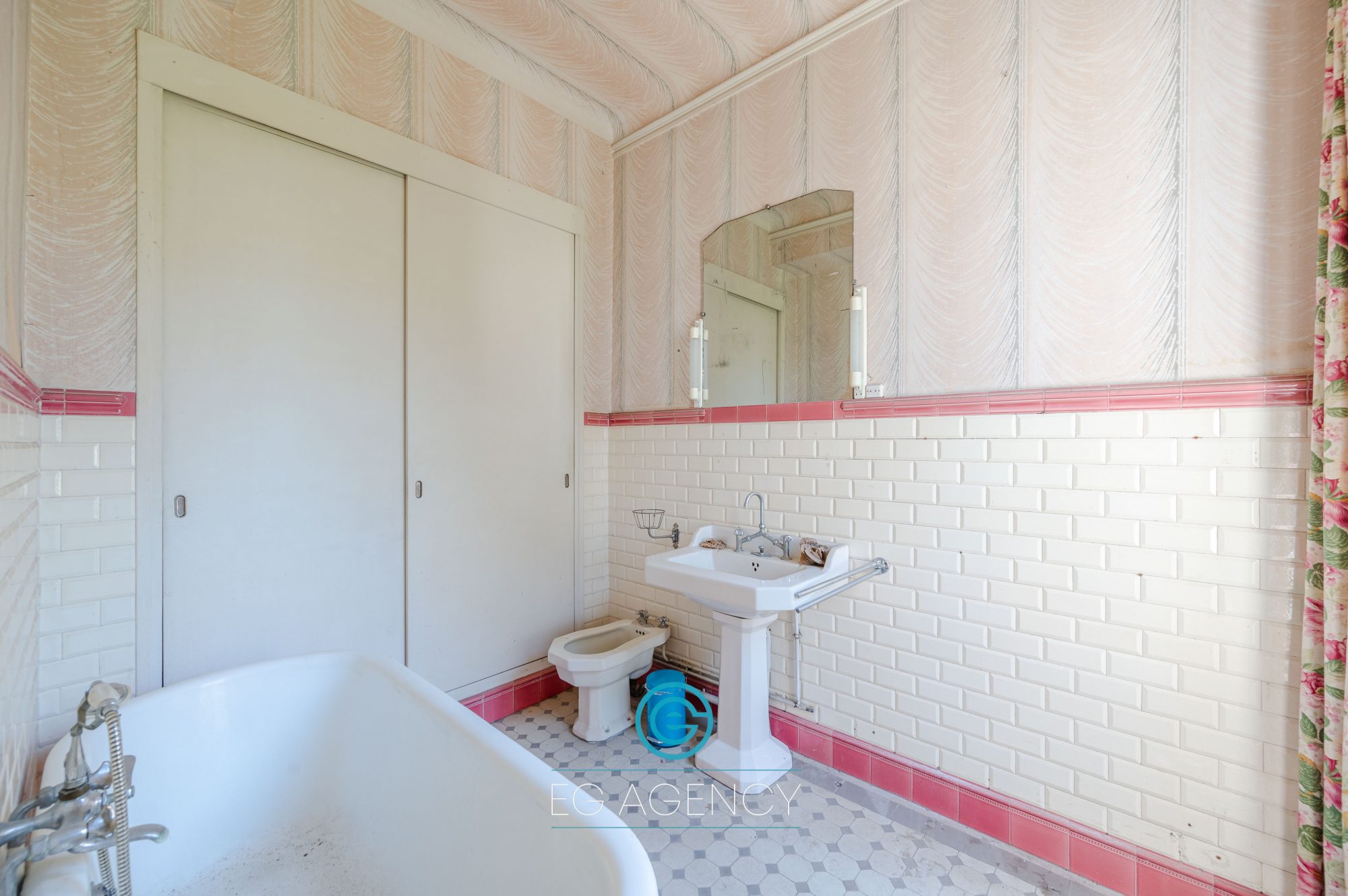 Maison Mitoyenne de 280m²