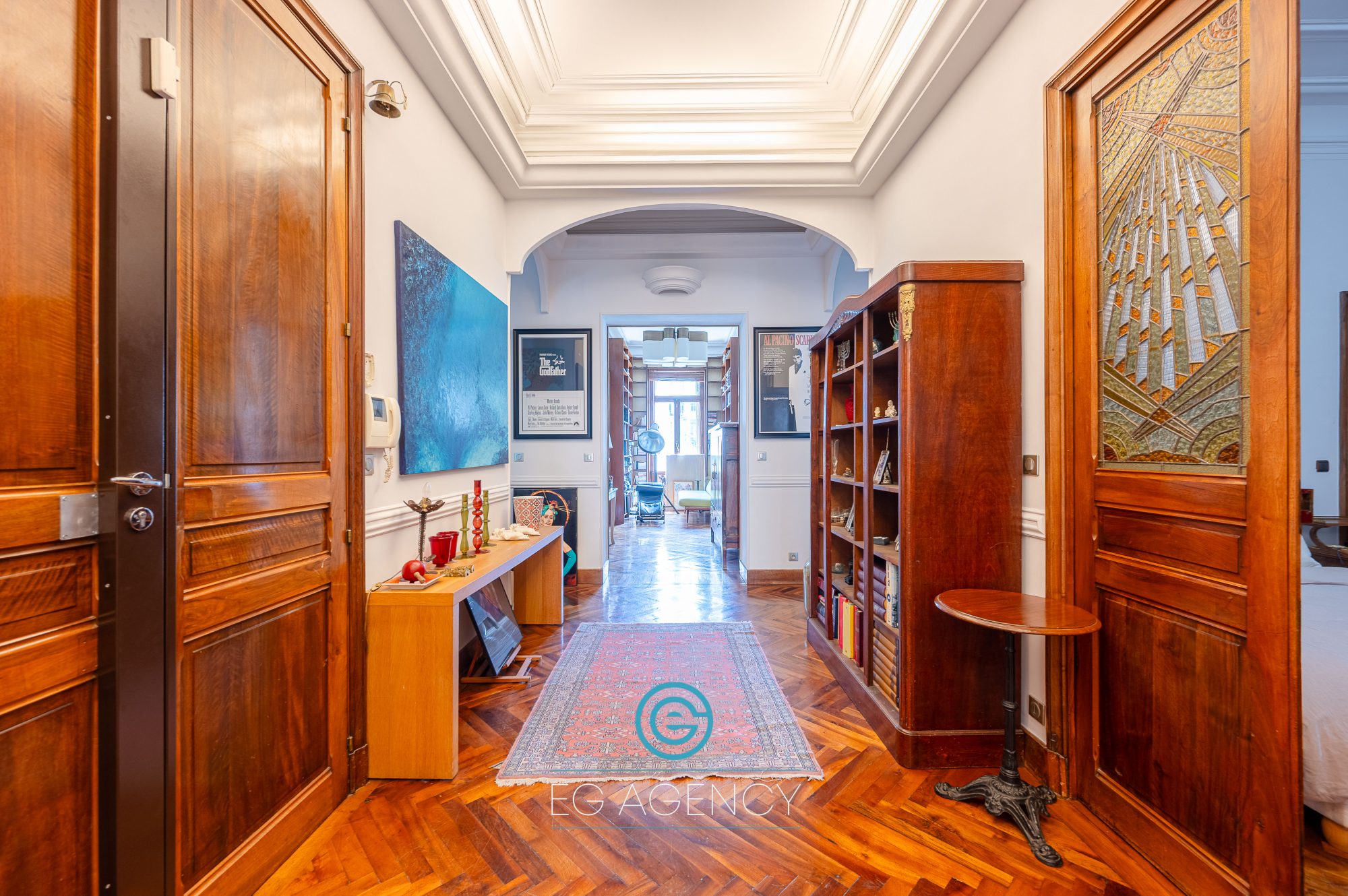 Bureaux de 212m² + balcon + cave