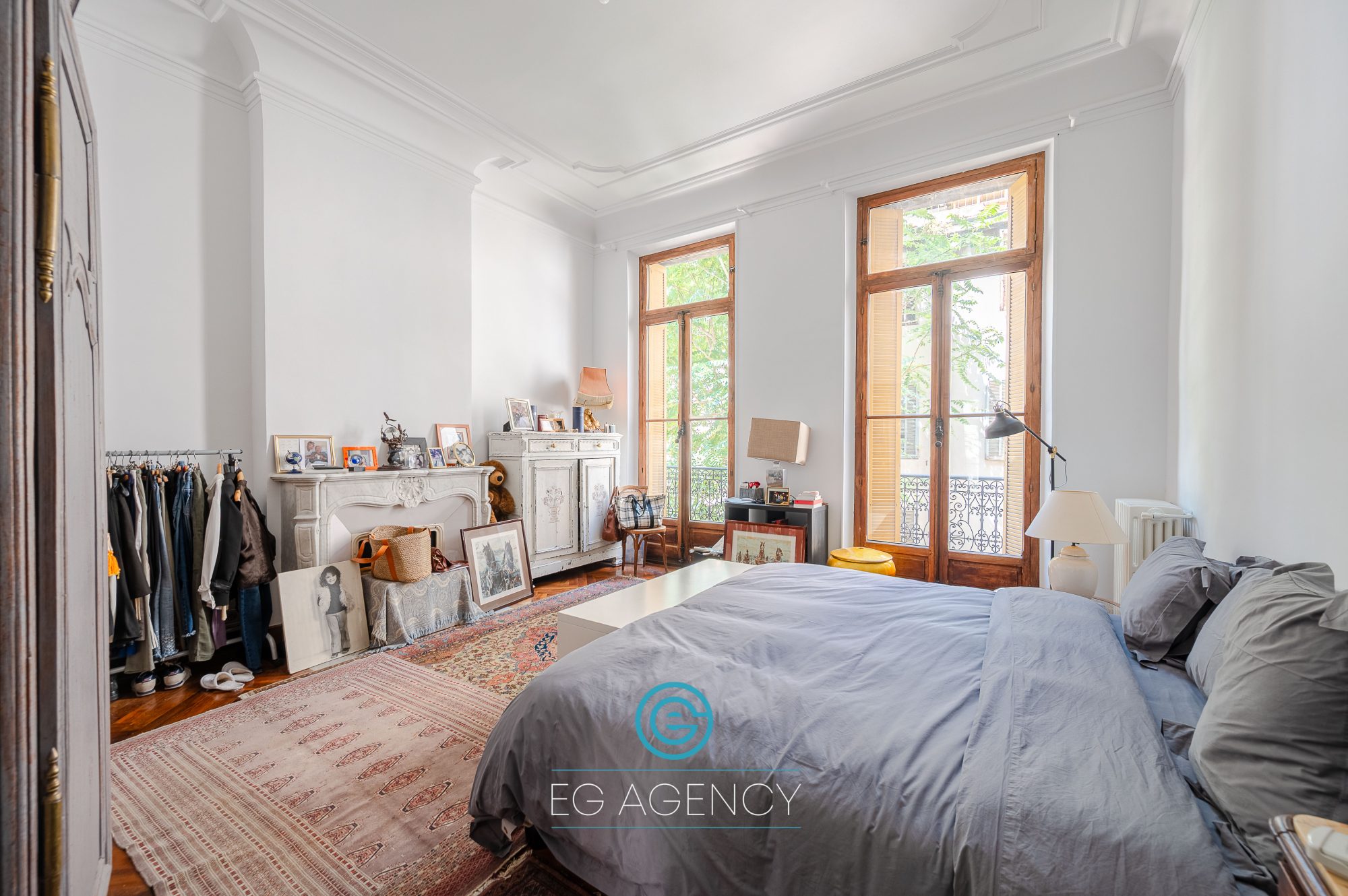 Bureaux de 212m² + balcon + cave
