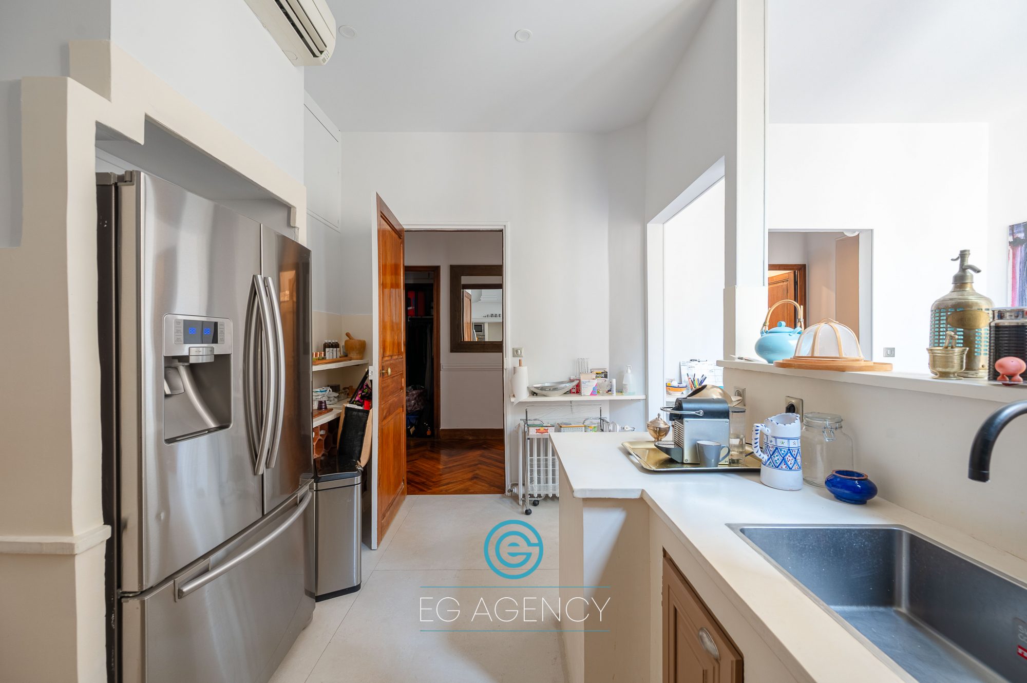 Appartement de 212m² + balcon + cave