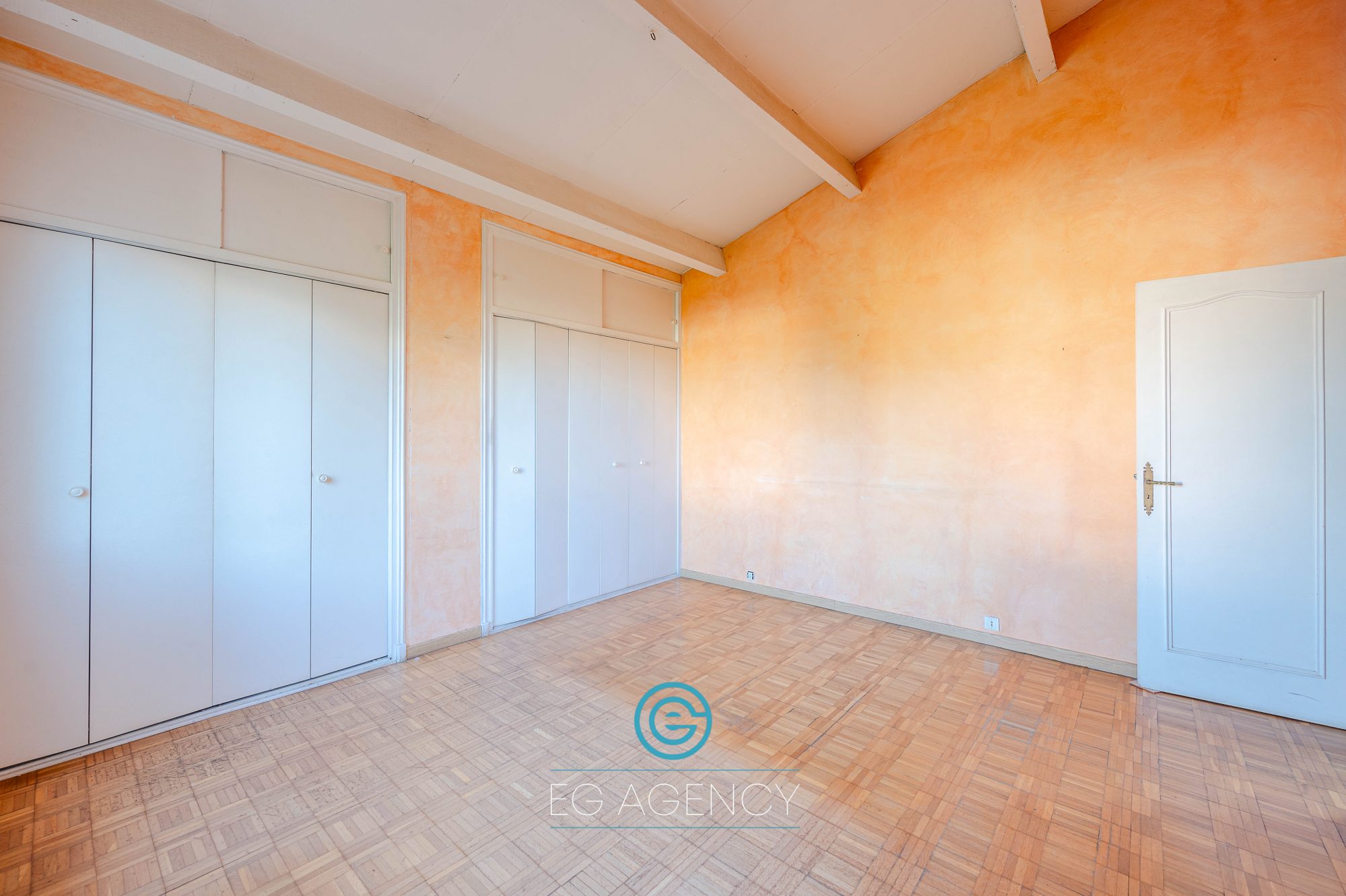Maison de 200m² avec Piscine + Garage