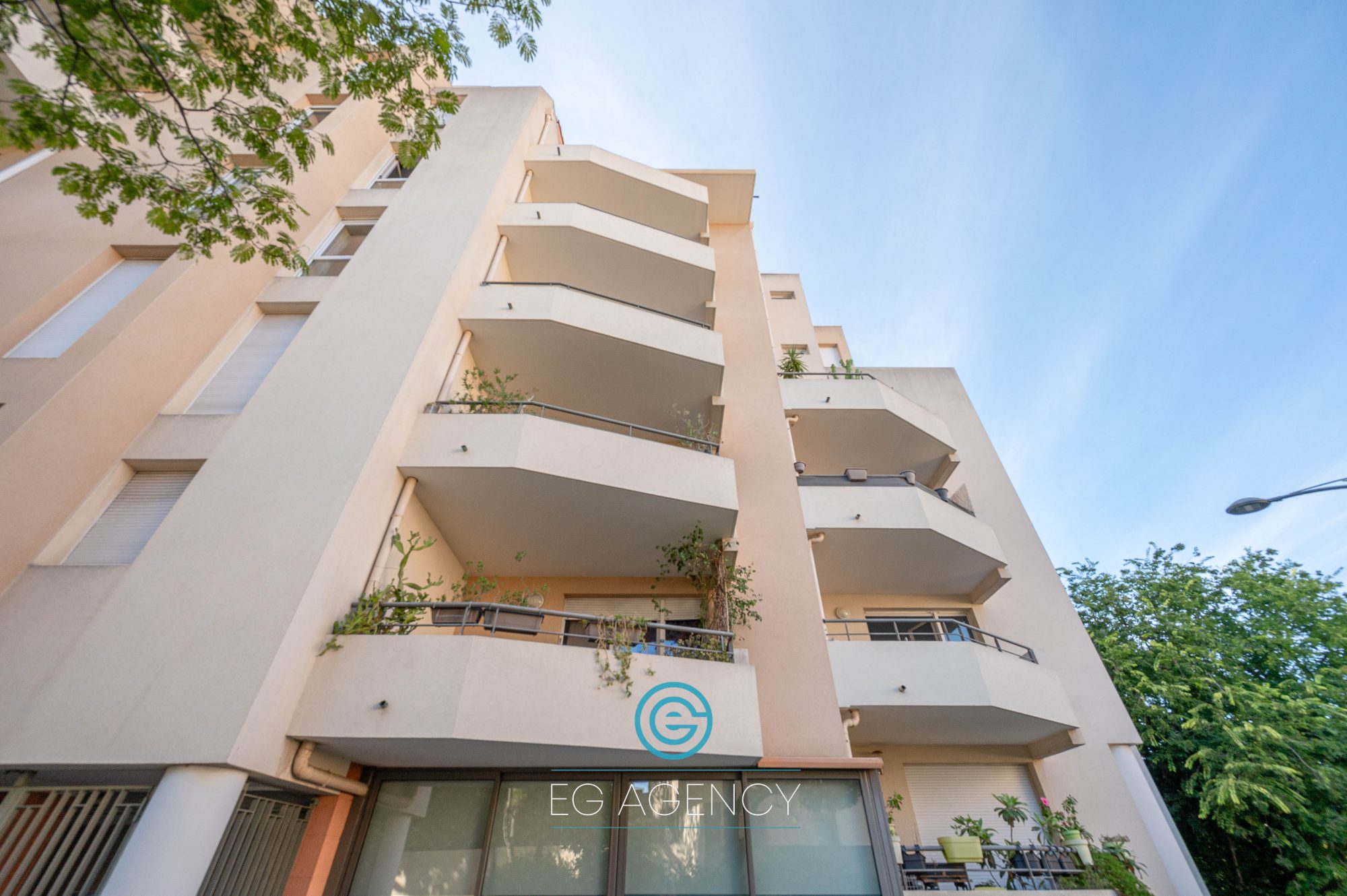 Beau T4 avec grande terrasse