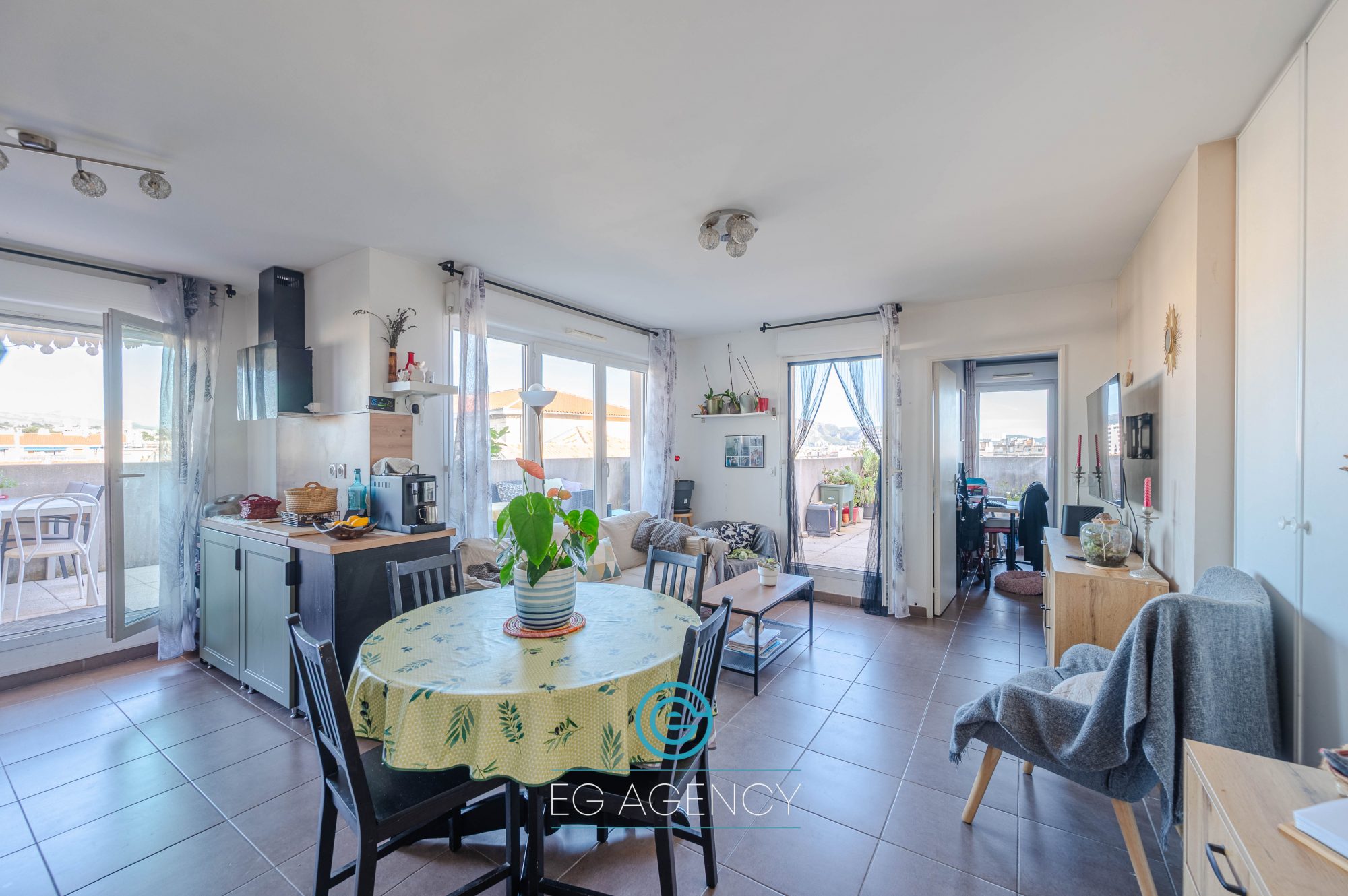 Beau T4 avec grande terrasse