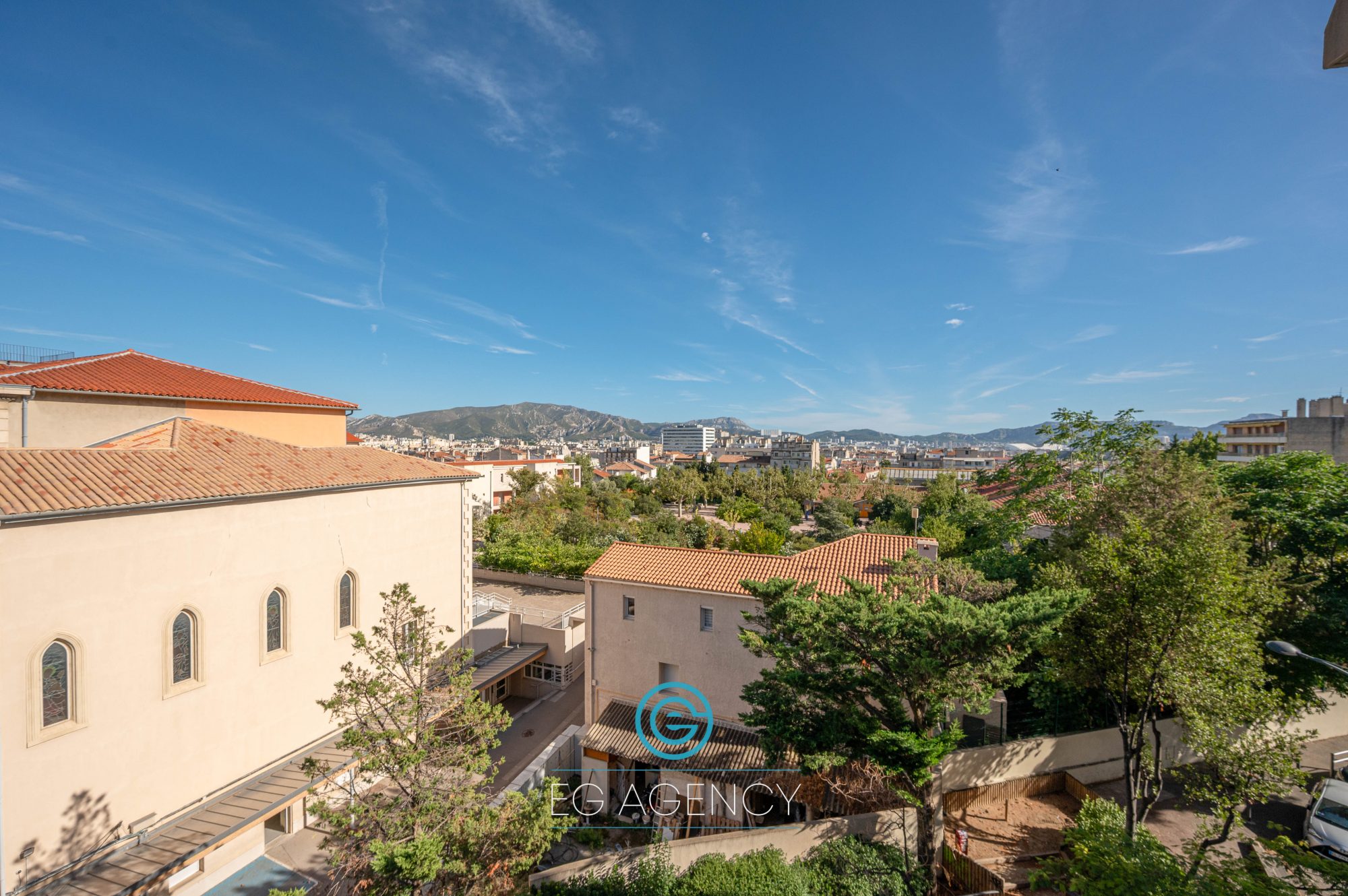 Beau T4 avec grande terrasse