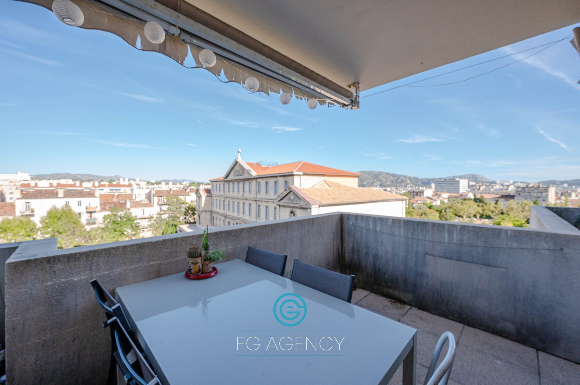 Beau T4 avec grande terrasse