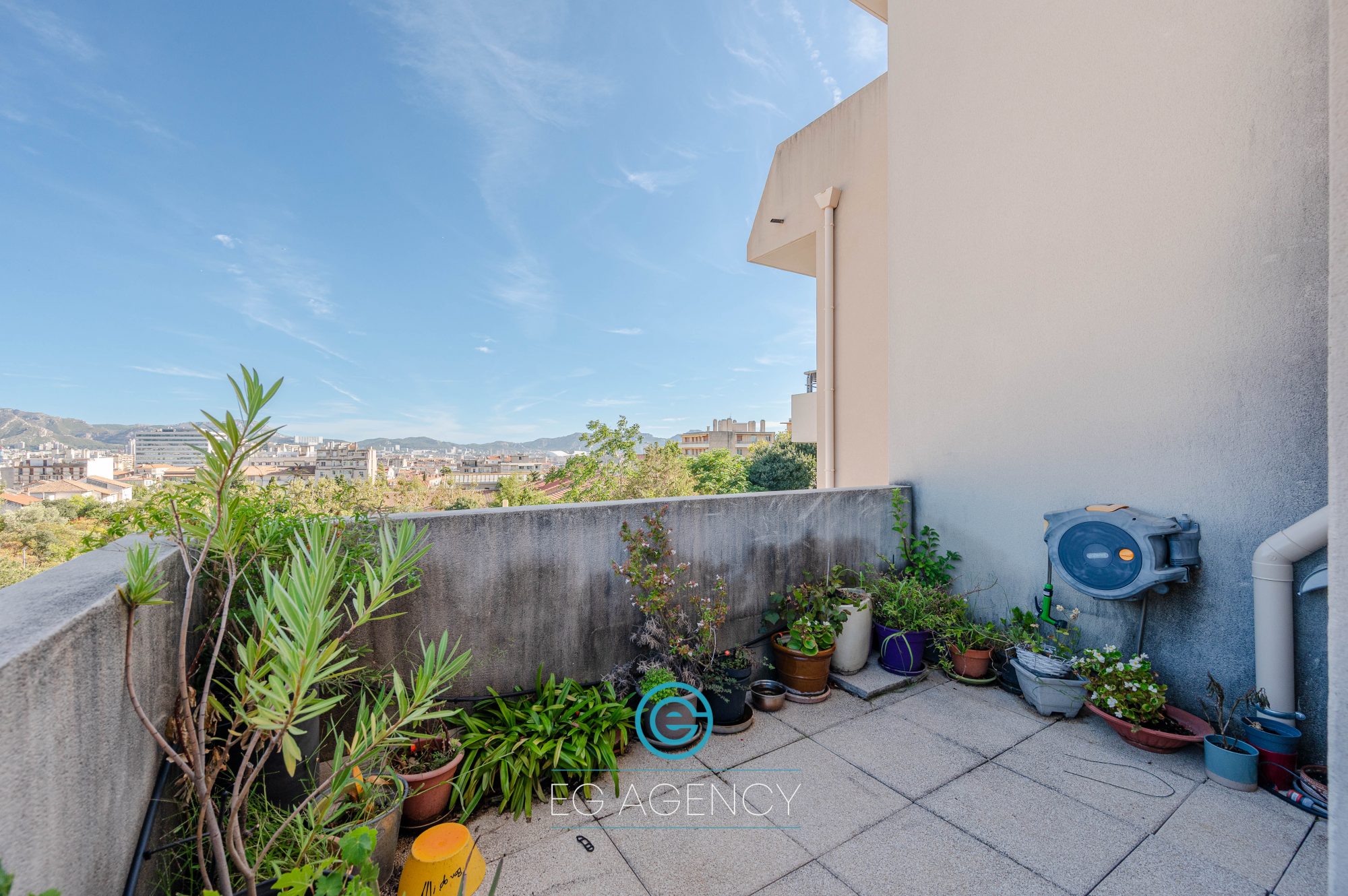 Beau T4 avec grande terrasse