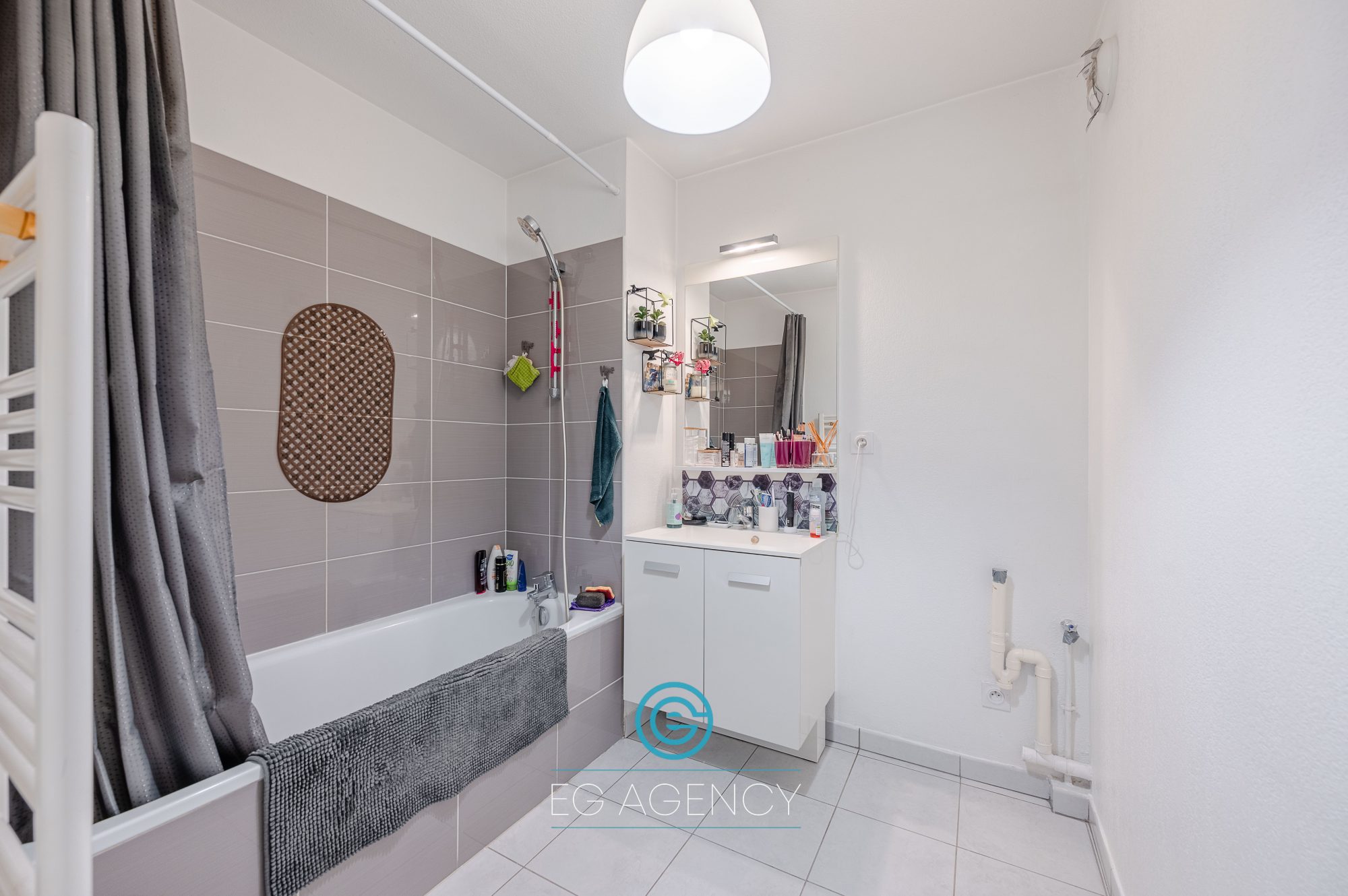 Appartement T3 de 55m2 avec terrasse et place privative