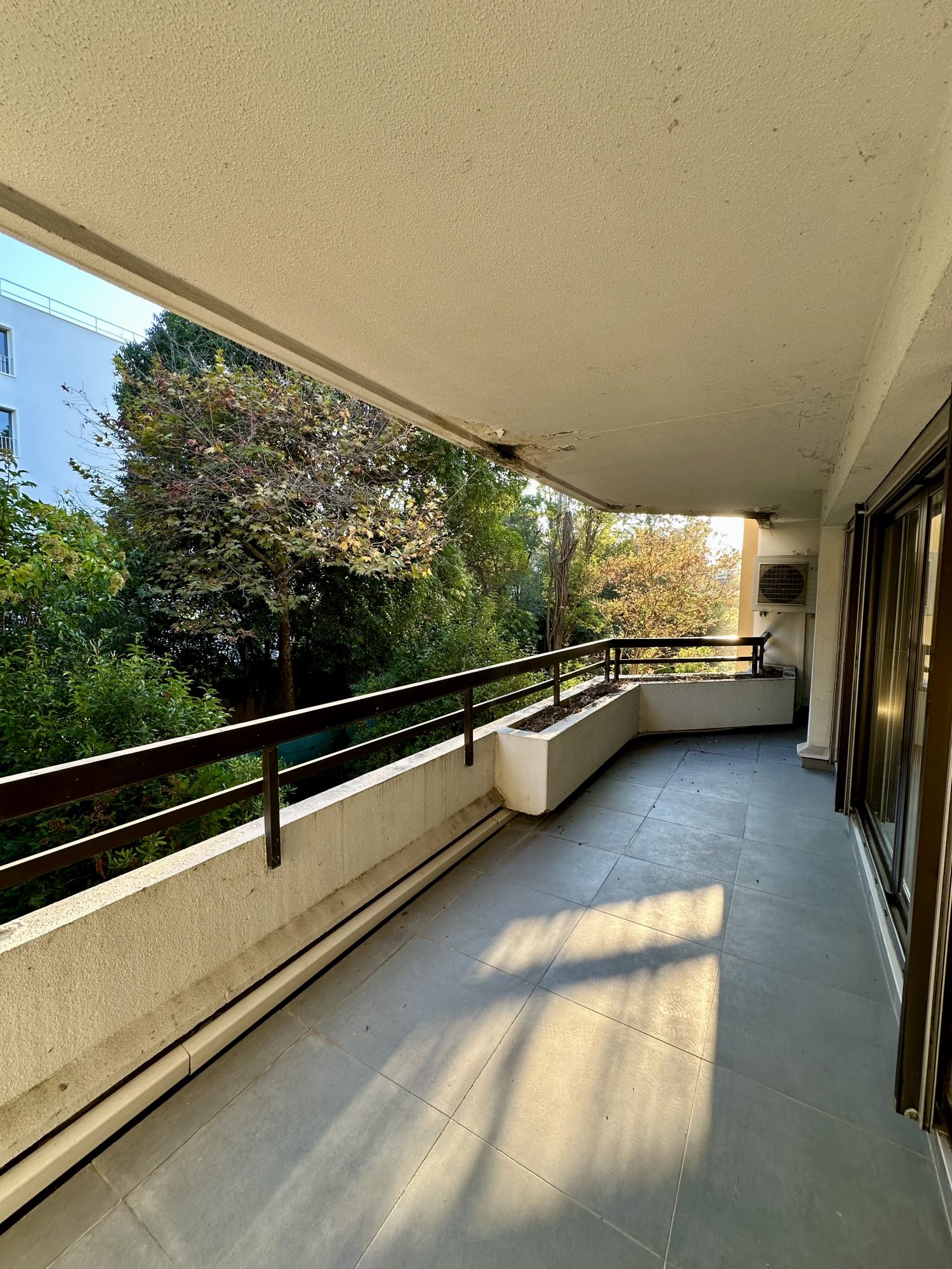 APPARTEMENT T2 DE STANDING 60 M2 + 15 M2 DE TERRASSE