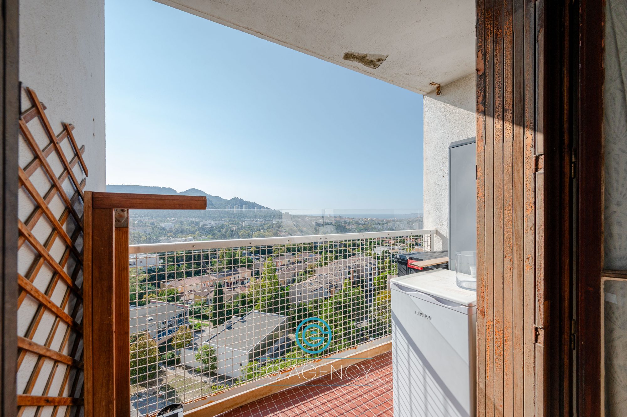 APPARTEMENT T3/4 DE 65M2 AVEC BALCONS ET BELLE VUE