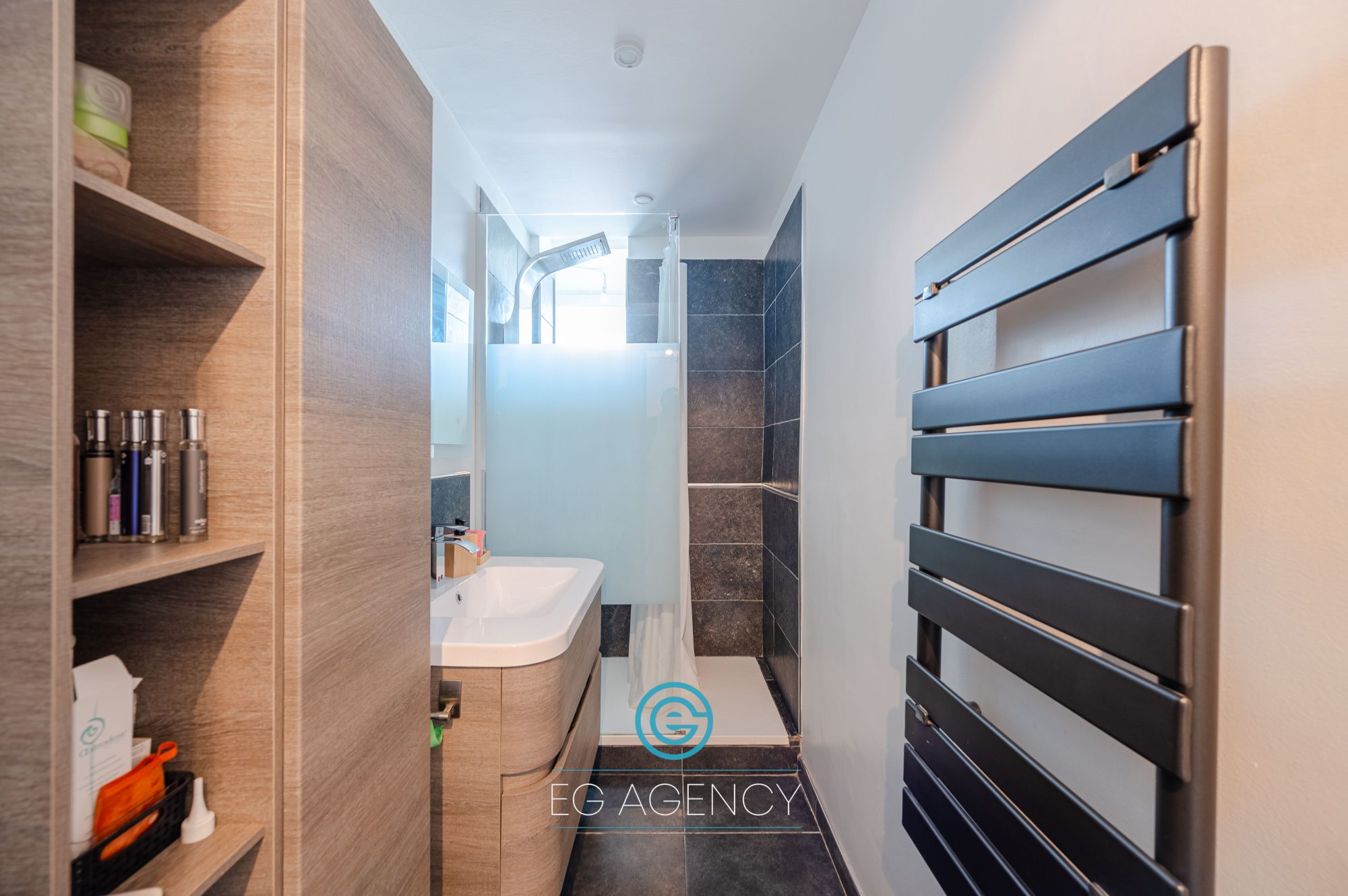 APPARTEMENT T3/4 DE 65M2 AVEC BALCONS ET BELLE VUE