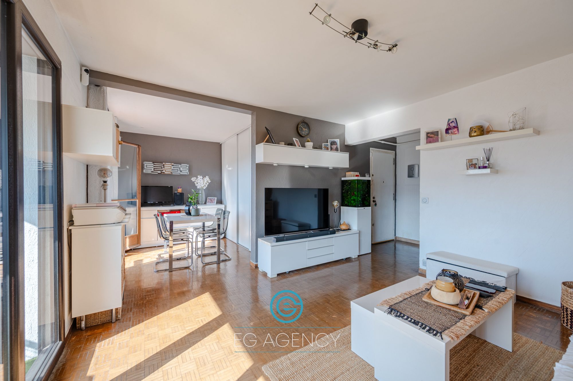 APPARTEMENT T3/4 DE 65M2 AVEC BALCONS ET BELLE VUE