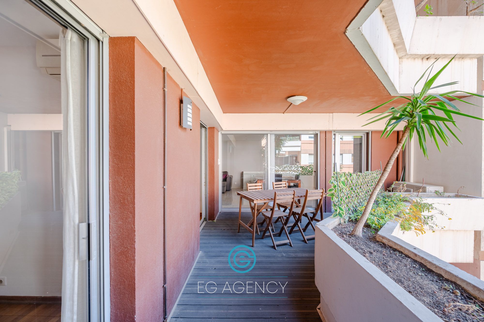 Appartement T3 de 74m2 + parking + cave