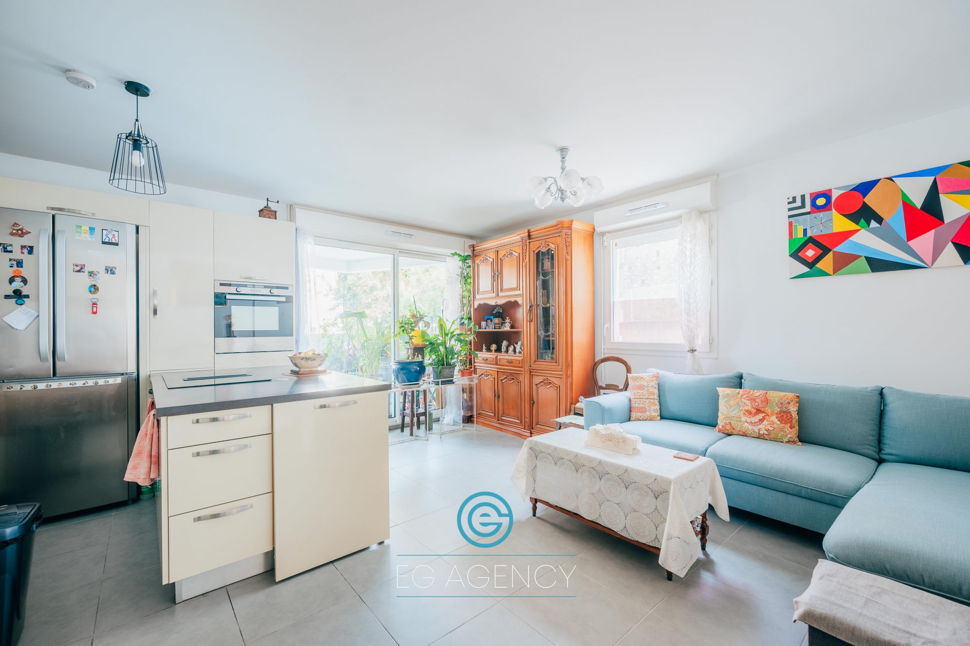 Appartement T3 de 65m2 + exterieurs + Box en SUS